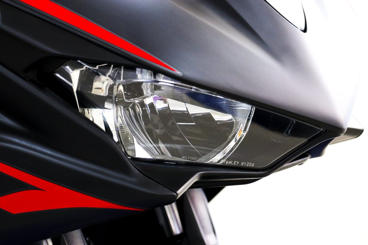 Photogr82468606's tweet photo. #Yamaha_R3 @India_Yamaha #aadhiraiphotography #automative_photography #Bharathilove #Lovetocapture @yamaharacingcom @GunaMotors @YamahaRacing_Id https://t.co/c0NhNd0c9V