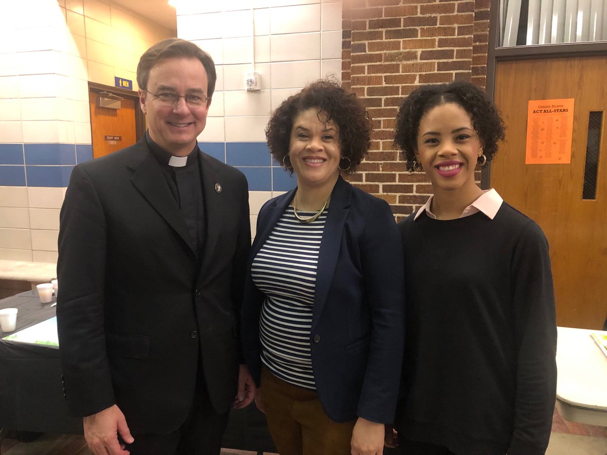 GloLeadersGroup's tweet photo. Great to meet @CreightonPres Rev. Daniel S. Hendrickson, SJ at the Empowerment Network meeting. #glgomaha #communitybuilding #North24thStreet #NorthOmaha #Saturdaymorning #CommunityEngagement #CreightonUniversity https://t.co/VarTfDMafl