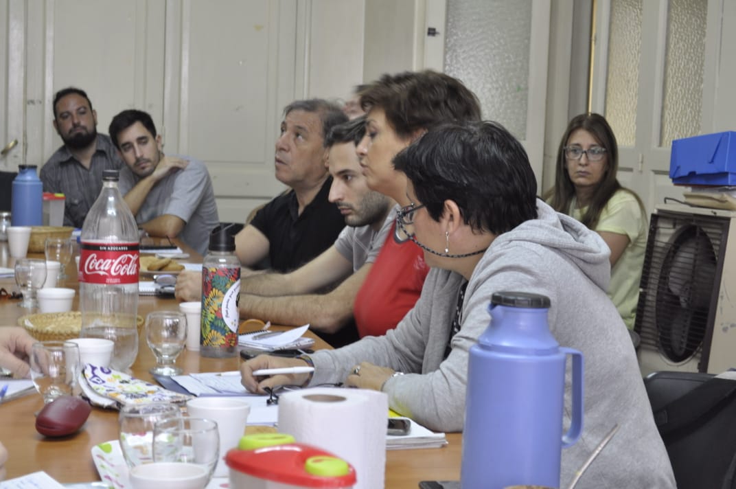 construyendopj's tweet photo. #Ahora
Los #EquiposPolíticoTécnicos del @PJ_Mza seguimos trabajando para construir las mejores propuestas para Mendoza. 
#ConstruyendoFuturo
#Mendoza2019 ✌️ https://t.co/CInSPVM5Ke