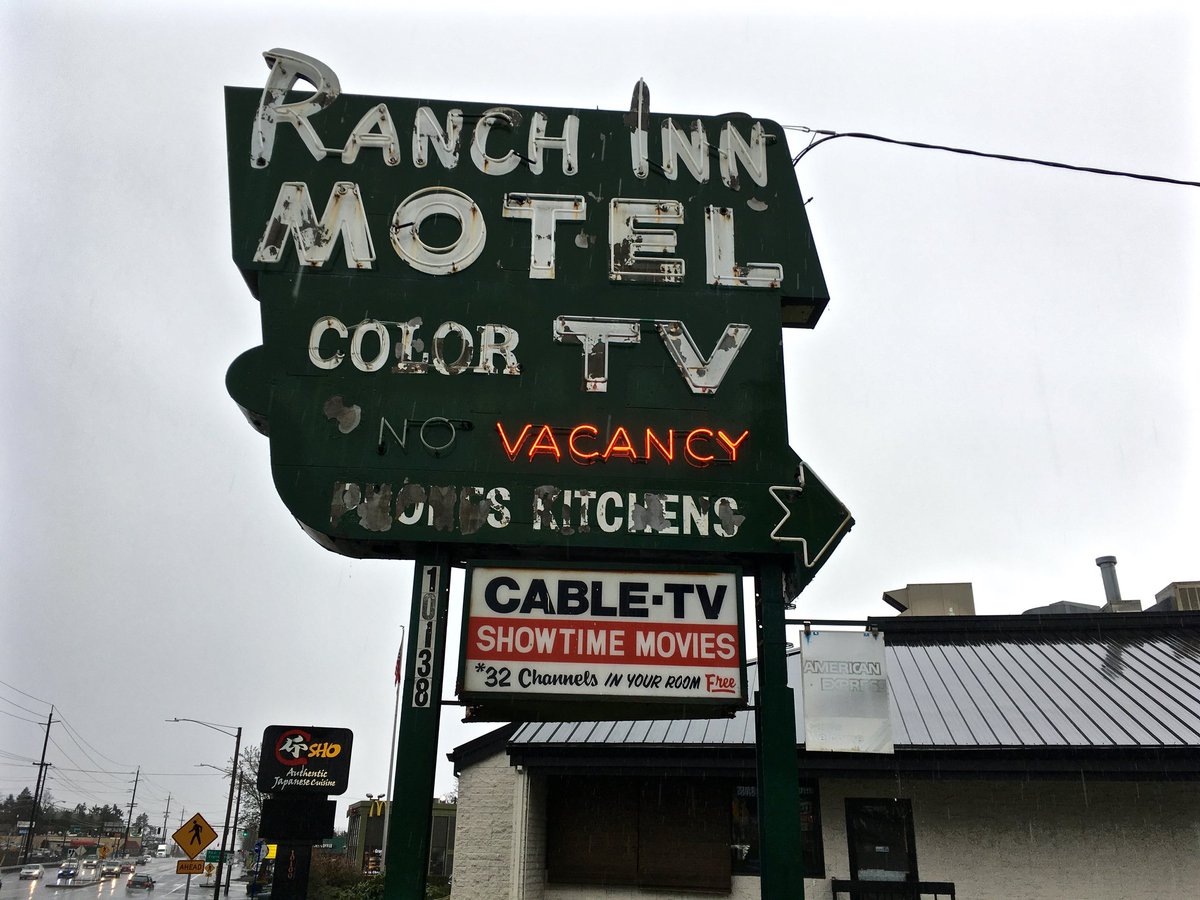jamie_meloni's tweet photo. If the #motel is still advertising #colorTV as a selling point . . . You might want to stay somewhere else. #comedy #haha #jokes https://t.co/3yrsHQKPDt