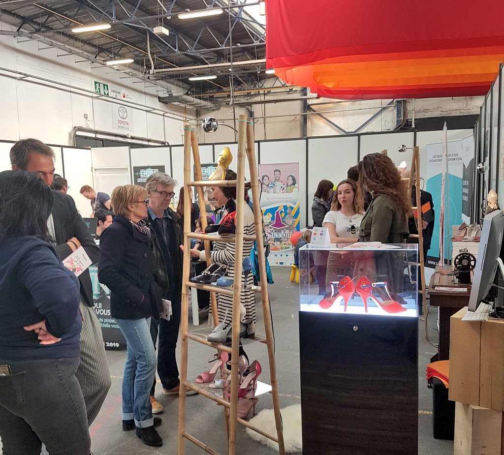 normandieincub's tweet photo. Réalisez les chaussures de vos rêves avec #AbrazoParis ! 
RDV ce week-end sur le stand @Ndie_incubation au #FenoNormandie #ParcExpo #Caen. https://t.co/xfXP2ZnKqI