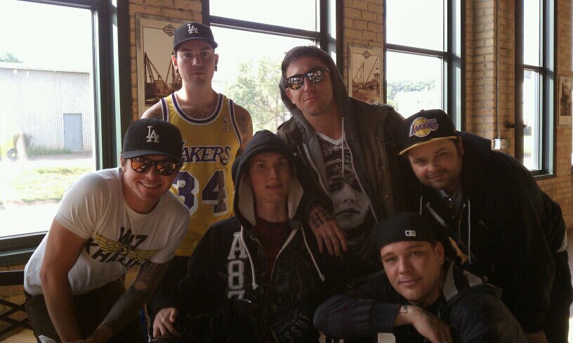 Seraphynajoy's tweet photo. @hollywoodundead years back my brother met you in Duluth MN. You guys were his favorite band. He passed away last Saturday (4/6/19) I wanted to tell you all how important your music was to him. https://t.co/I59WFJeJDA