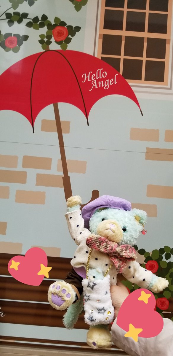 maru__suzu's tweet photo. 可愛いから見て見てー!
ぐーふちゃん@goofcoolheet31のリラくん&ももんさん@tmtmgagagaのヴェルデくん&うちのシエロくん
みんなお揃いの赤い傘☂︎*̣̩⋆̩*
川崎チッタ近くのお店HelloAngelさんで撮ったお写真です♪
#プリンスキャット
#HelloAngel https://t.co/dy4SC353ol