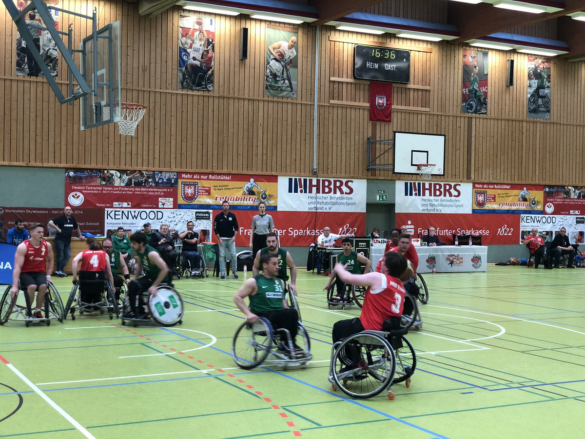 HotRollingBears's tweet photo. Noch geben wir uns nicht geschlagen. Durchatmen! Zur Halbzeit Lahn-Dill-Shywheelers vs. #HotRollingBears steht es 29:19. 🏀😎💪 #RBBL #RBBL2 #PlayoffsBaby! https://t.co/z5yJl8qDRO