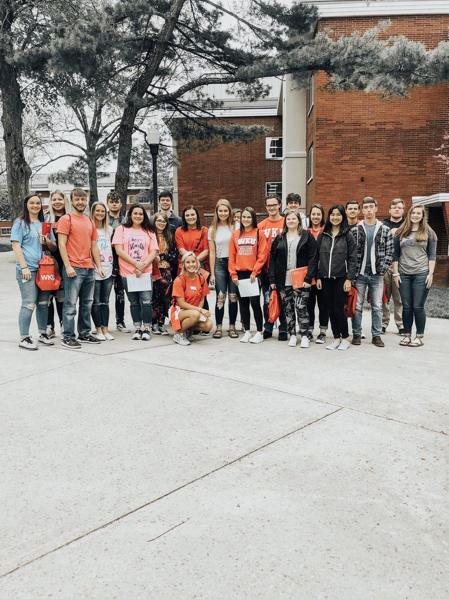 TopGuideMarz's tweet photo. Had the best time introducing my favorite university to my first ever TOP group, can’t wait to see these smilin’ faces on the hill this fall!! #GOTOPS https://t.co/eLMbTt3huj
