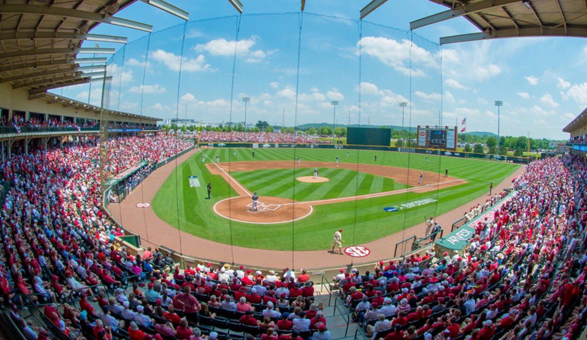 WebbBraydon's tweet photo. I am beyond blessed and excited to announce my commitment to continue my academic and baseball career at the University of Arkansas. I would like to thank my family, friends, coaches, and more importantly God for this amazing opportunity! #WPS🐗 https://t.co/whWpLqiBcY
