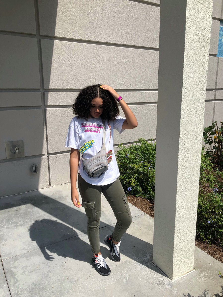 __aarrii__'s tweet image. #gradbash2k19