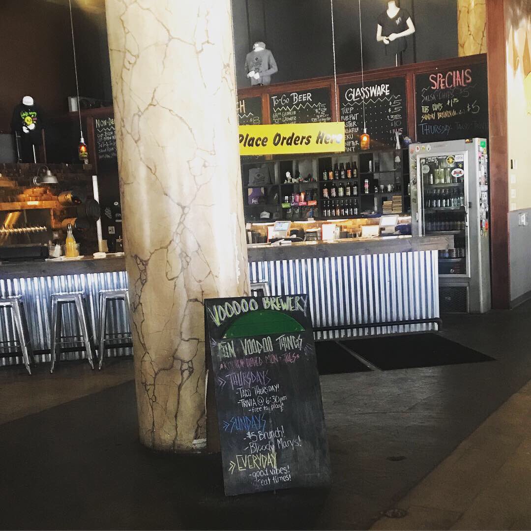 BIG NEWS!  We’ve got a new stop on our #DowntownErieFoodTour! Today’s group loved the food🍔🍟 and beverages 🍺 from <a href="/VoodooErie/">Voodoo Erie</a> in the historic Boston Store. We’re so excited to have them on our tour this season!
#Erie #MeetYouUnderTheClock #ItsOkayToLoveErie #EriePA