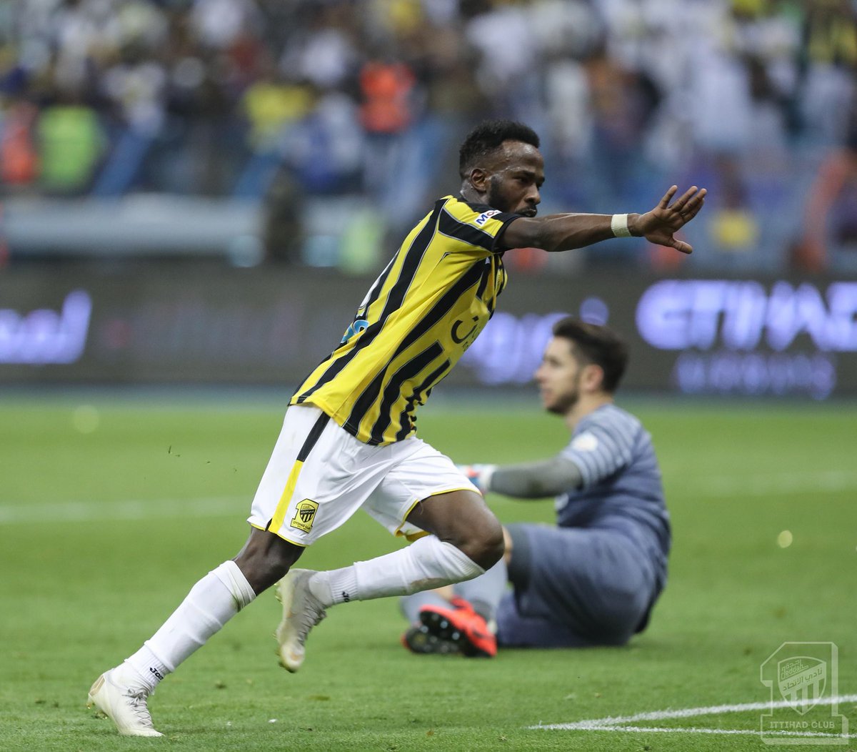 fahad_almowalad's tweet photo. لك حق تزعل ثم لك حق نرضيك 💛🖤 https://t.co/FmrwraOIUf