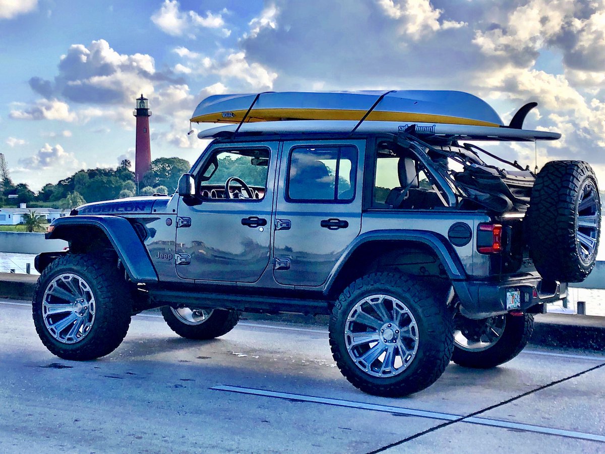 Juplife 🌴🌊☀️🏄‍♀️🚣‍♀️ 
#jeep #stoppedbythedrawbridge #paddleboarding #kayaking #lighthouse #jupiterlighthouse #Florida #FloridaLife #PureFlorida #FloridaExplored #PalmBeachesFlorida #PalmBeachesfl #Jupiterfl #ThePalmBeaches 
#SunshineState #roamflorida #lovefl