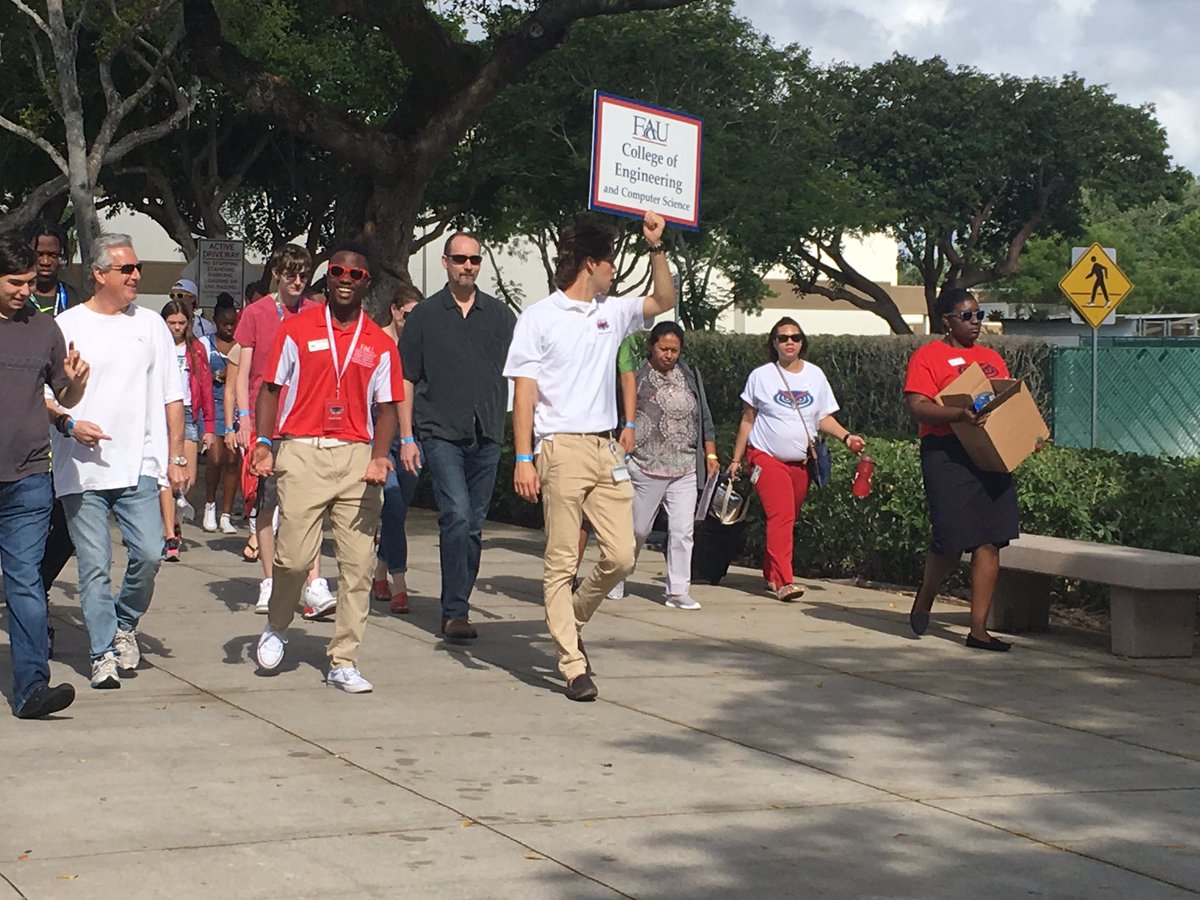 Our OL team loved getting to meet our future Owls and hope they had a wonderful time at #ExploreFAU #FAUOLs2019