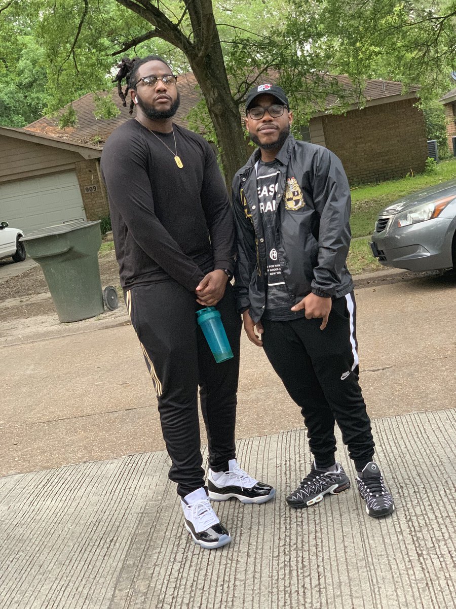 hennylebeau_'s tweet image. “When I’m with my squad, I can not do no wrong..” 🥶🤙🏾 
#ProbateSzn
#ThetaTheta
@McneeseAlphas