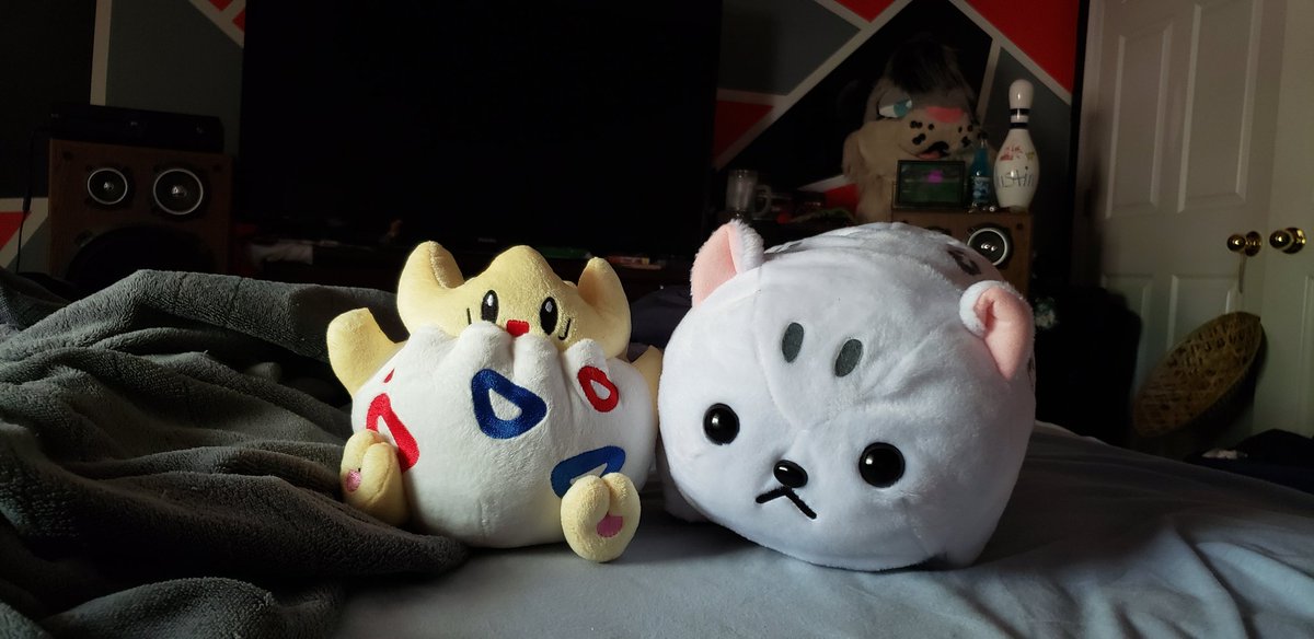 SnepBleps's tweet photo. @KatOSnack got me a freaking EGGBOY AND IM SO HAPPY (she also got me that cute snep) https://t.co/JyttPxEKSK