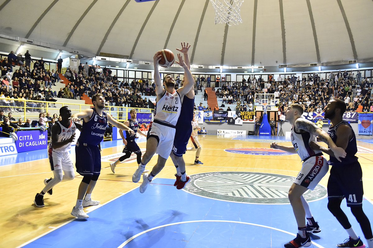 I N D O M A B I L I ‼️
La Hertz batte la <a href="/Fortitudo103/">FortitudoBologna</a> per 94-78
Fieri di voi 🤩 
Fino alla fine 💪🏼💪🏼🔥
📸 Andrea Chiaramida
#sagentiarrubia 
#LaNostraPassione