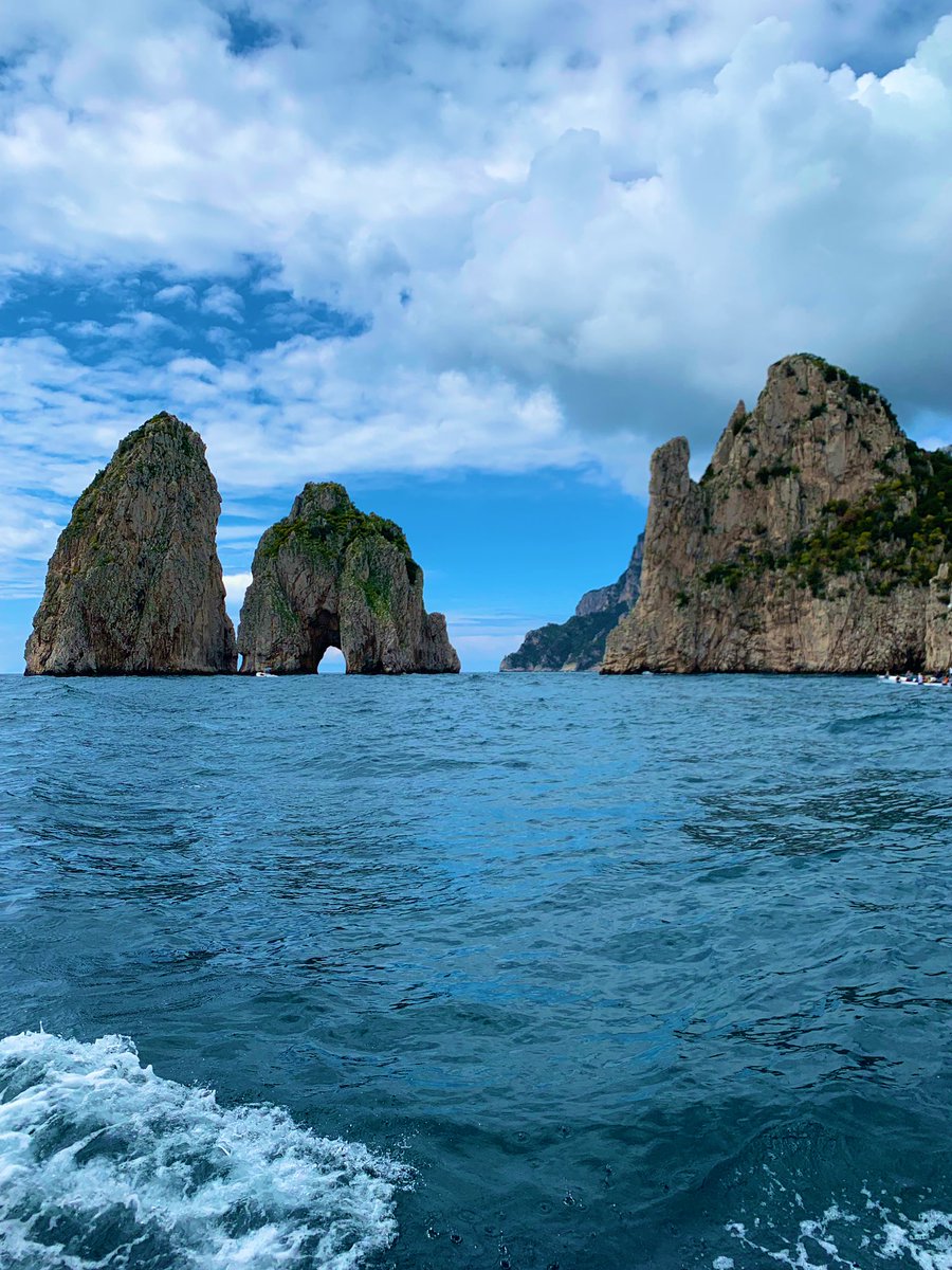 TravelRams's tweet photo. Day 3- the island of Capri 🇮🇹😍 https://t.co/8AFKrLaesY
