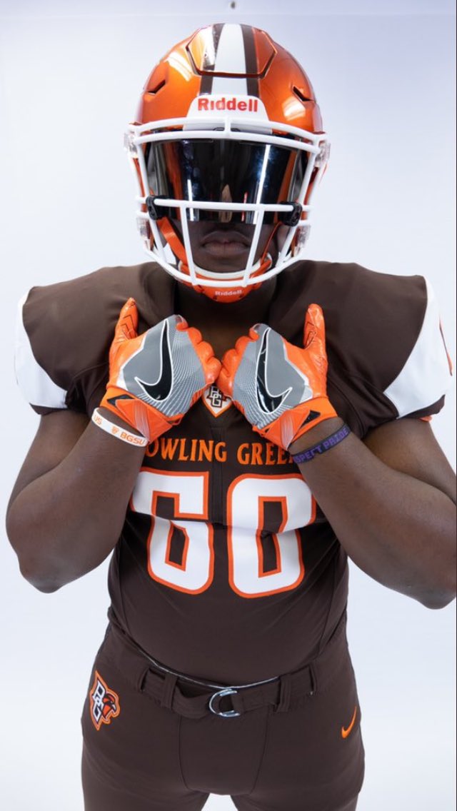 BrownDontrez's tweet image. Had a great visit at Bowling Green State University and I am excited to have received my fifth offer from them today 🏈💯💪🏿@CoachHedden @CoachCampenni
