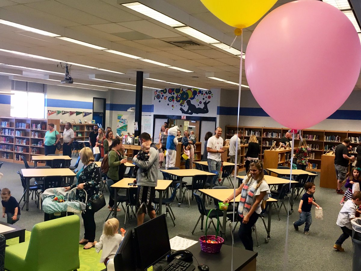 Boon_SGA's tweet photo. Thank you to all who came out today! The Bunny enjoyed her day! ☺️🐰🥕 @BoonsboroHigh https://t.co/HM5qY3WQm7