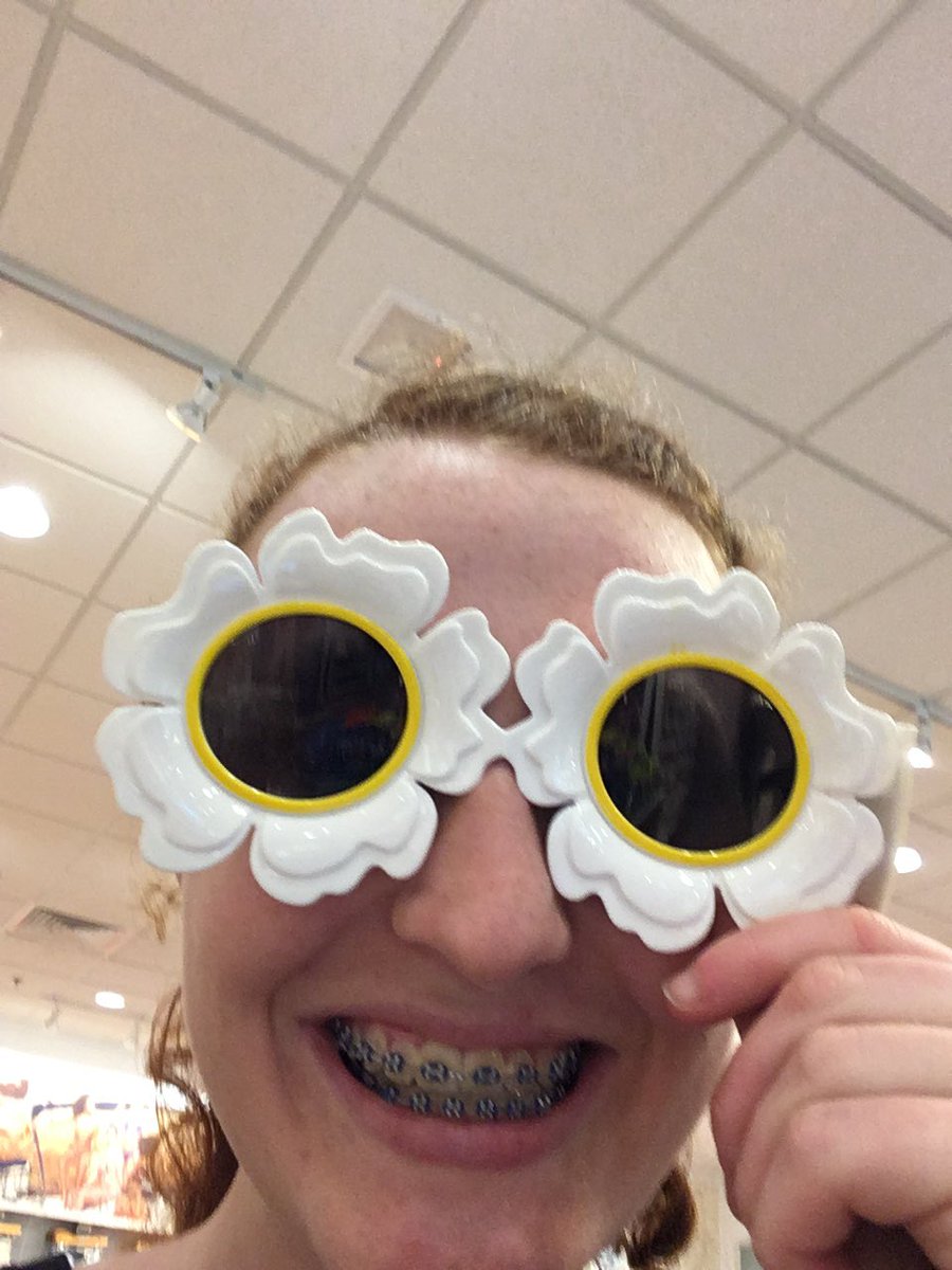 trappedtorch's tweet photo. add me on snapchat...k fine
#colliscomeback @colliscool https://t.co/L4MSRtZOnv