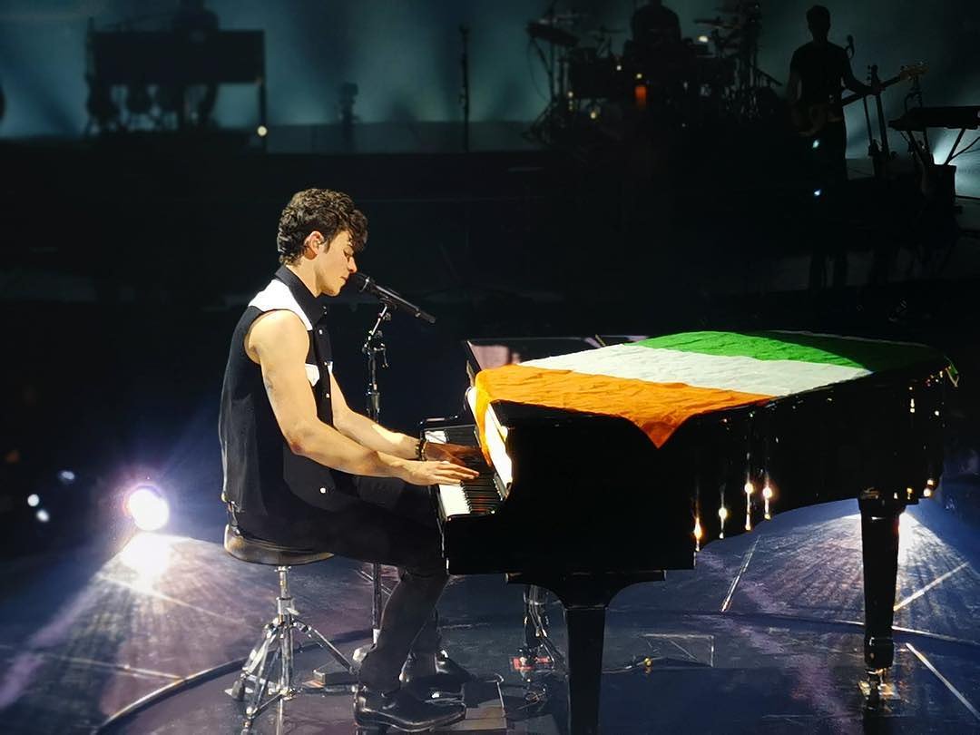 UpdatesShawnBRA's tweet photo. #ShawnMendesTheTourDublin ❤ https://t.co/Yd1Xb71Le1
