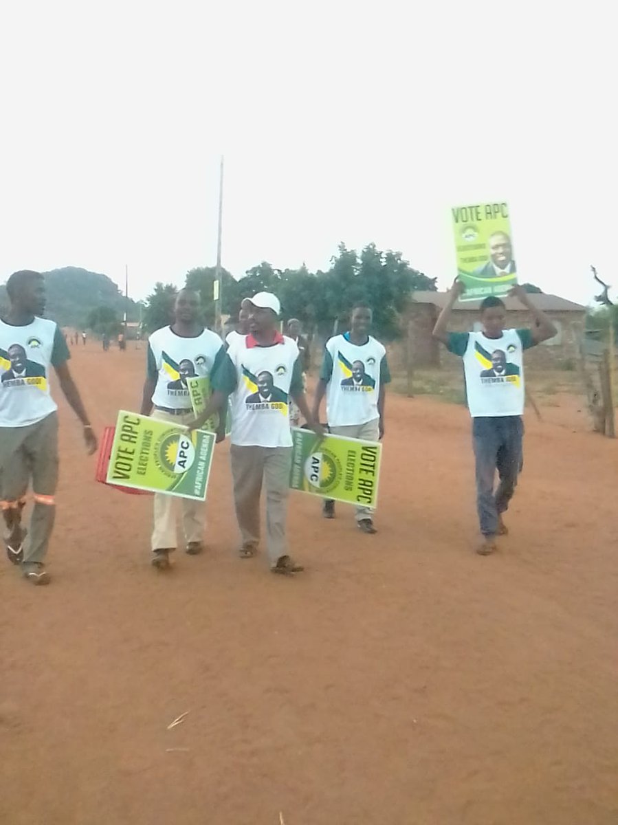 MoremiSylvia's tweet photo. APC task force at Ga Hlako village doing party work Steilloop Mogalakwena Municipality ward 3 #movethevote https://t.co/qpULAYK4tu