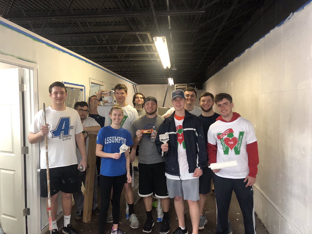 assumptiondisc's tweet photo. Today we volunteered with Working for Worcester at El Buen Samaritano Food Program. We helped repaint their walls and construct new shelves for them! #W4W19 https://t.co/dzJD5opjSr