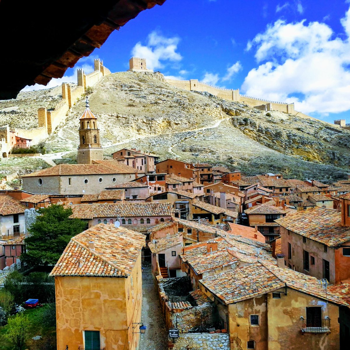 AragonSarcot's tweet photo. Albarracín será nuestra sede! #pueblosBonitos #aragon #22sarcot #SoyCot https://t.co/OqQ9qejaiz