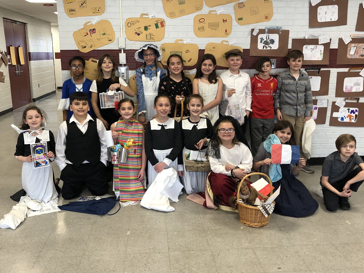 GrabowskiC's tweet photo. 🇺🇸 Middle Road School Ellis Island Day 🧳 🚢 Thanks to @monmouthu @MUschoolofEduca Literacy students &amp; student teachers who participated in this Interdisciplinary project and to MRS parents who stocked the “cafeteria” 🚢 #mrspds #ellisislandday @FRSNewJersey #pbl #mrsmultigrade https://t.co/nChymcGVK5