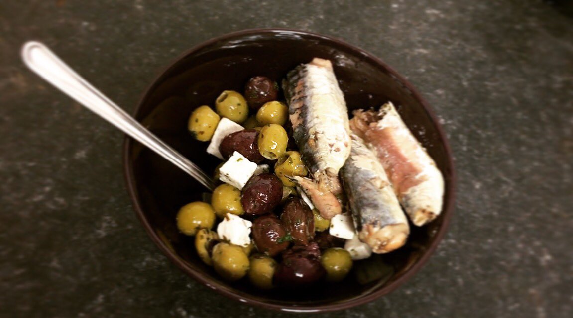 KTO_GNX's tweet photo. 1st Meal
Mixed #olives #feta #cheese and #sardines packed in #oliveoil 👌🏻
#ketogeniclifestyle #ketogenicdiet #intermittentfasting #flexibledieting #healthyfood #weightlossjourney #keto #ketodiet #lchf #ketogenic #weightloss #liveprimal #foodpics #food #fish #hearthealthy #fats https://t.co/0CR0zGn2VJ