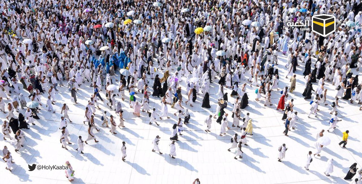 HolyKaaba's tweet photo. ”Whoever comes to me walking, I come to him in a hurry“ 
#HolyKaaba 🕋 https://t.co/2kThAWdLWb