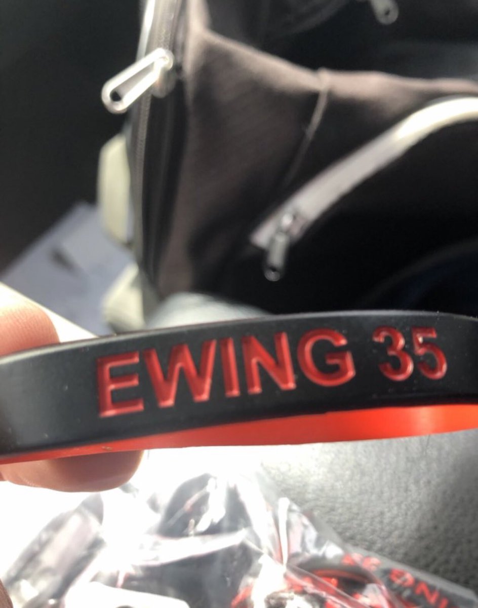 #TitanStrong #Ewing35 bracelets are in!!!!! They’ll be available for $5! See a baseball player, stop in by the athletic office, or stop by Main St during lunches in order to buy one of these! We are all behind you Marty, stay strong ❤️ 

#MartyStrong #WeAre