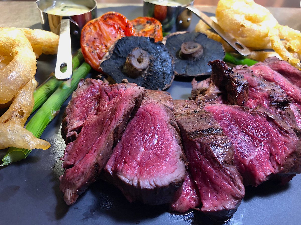 How do you like your Chateaubriand? We like ours rare 😍🍴