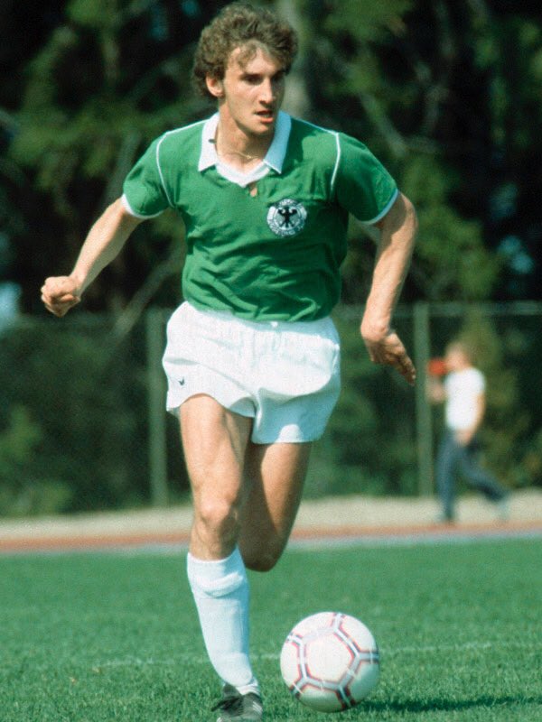 Happy birthday Rudi Voller(born 13.4.1960)   