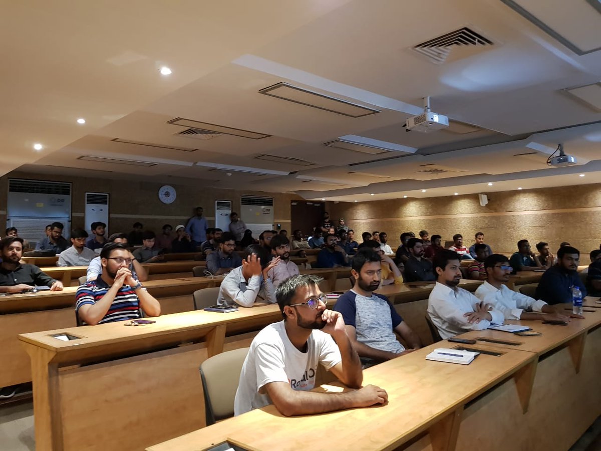 aa2kb's tweet photo. @awsugpk 2nd Meetup 🎉🇵🇰 https://t.co/Tl31WGjI5w