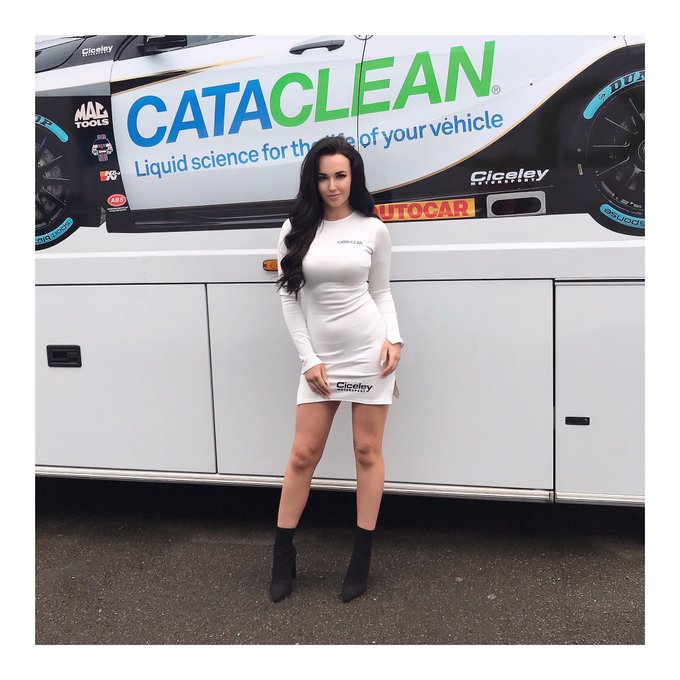 Last weekend at @Brands_Hatch @BTCC with Ciceley Motorsport 💚💙 https://t.co/dgr09d0Jsn<a class="tags" target="_blank" title="On Twitter" href="/?out=eyJ0eXAiOiJKV1QiLCJhbGciOiJIUzUxMiJ9.eyJpYXQiOjE3MjI5OTM1OTcsImlzcyI6InR3cG9ybnN0YXJzLmNvbSIsIm5iZiI6MTcyMjk5MzU5NywiZXhwIjoxNzU0NTI5NTk3LCJyZWRpcmVjdF91cmwiOiJodHRwczovL3R3aXR0ZXIuY29tL0JyYW5kc19IYXRjaCJ9.u2K3MKt5YxTwKN2UrZR0syIQqiwI8fuTMg9xPiVBvo-m_2gyx6yTxX1FgJZGjvoXGzpnBbnXTkrkGNYCntQZFA">@Brands_Hatch</a><a class="tags" target="_blank" title="On Twitter" href="/?out=eyJ0eXAiOiJKV1QiLCJhbGciOiJIUzUxMiJ9.eyJpYXQiOjE3MjI5OTM1OTcsImlzcyI6InR3cG9ybnN0YXJzLmNvbSIsIm5iZiI6MTcyMjk5MzU5NywiZXhwIjoxNzU0NTI5NTk3LCJyZWRpcmVjdF91cmwiOiJodHRwczovL3R3aXR0ZXIuY29tL0JUQ0MifQ.Mfa7j04R16R3gq9w2tAhcsTI6QO31TNIyXDOM0uBilJMWkW7aWtU7u5iO3GHMfX5OzU-wg490s9GKOQ9T4JcSg">@BTCC</a><a href="/tag/gridgirl"class="tags"><span>#gridgirl</span></a>