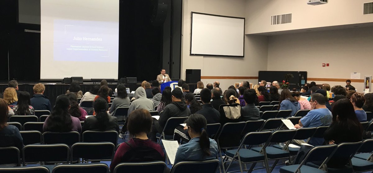 Ken__Rocha's tweet photo. Future Fair at FHS #multiplepaths #believe thank you @MaritessGS @FHS_MrBull https://t.co/0TwnC5gtwb