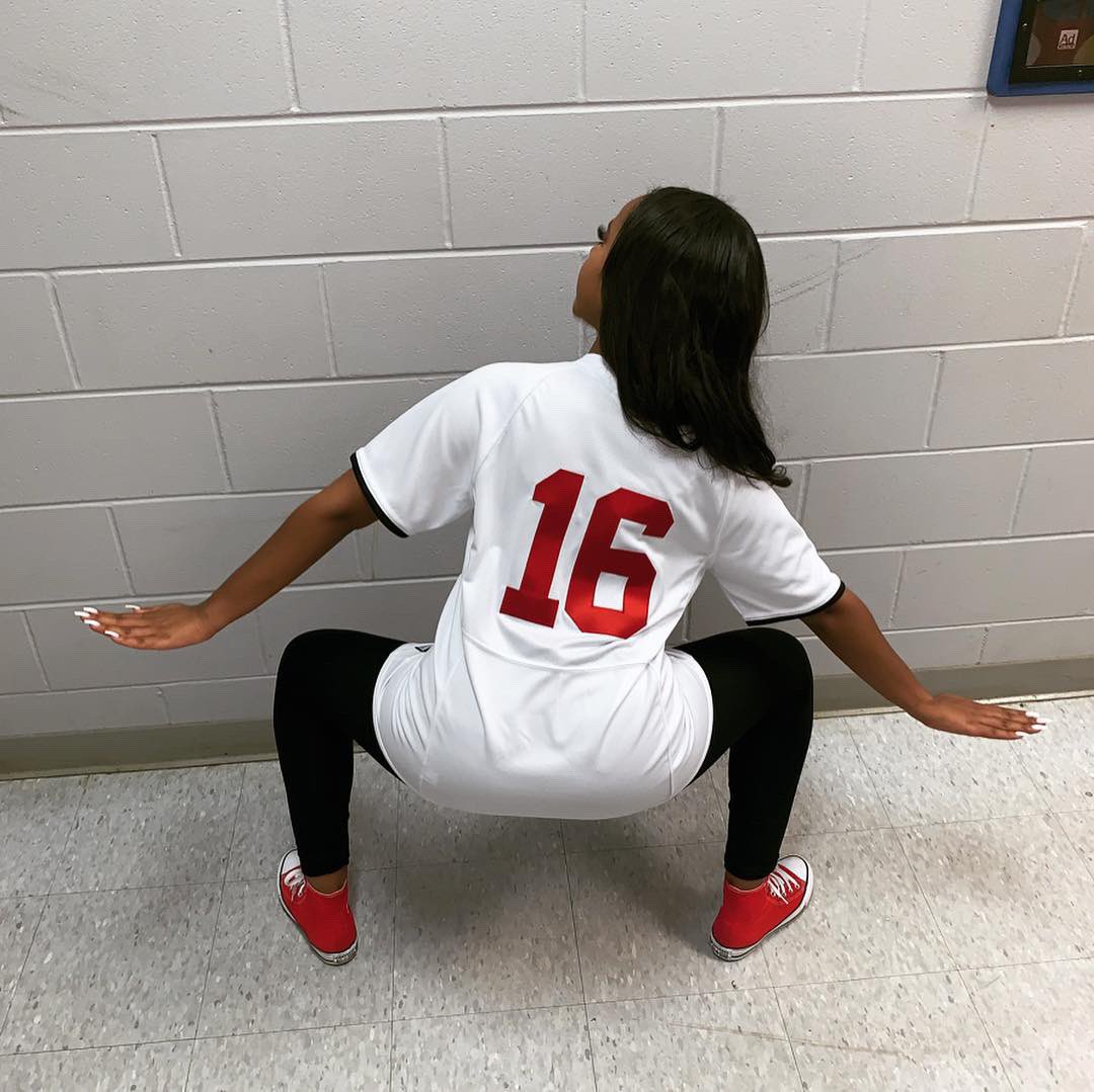 Ariyana_Renee's tweet photo. Allow me to reintroduce myself 🔺 #LegendaryLZ #Sweet16 https://t.co/JoahkzPkRG