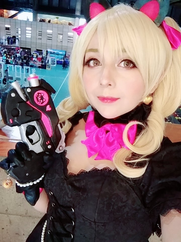 haruofarendelle's tweet photo. Ready, Player One ! Pew 🖤
ヽ(=^・ω・^=)丿https://t.co/mjoAqNyIrA Black Cat 🖤
Costume and Gun by me ✨👌🏻
#Overwatch #overwatchcosplay #overwatchdva #Dva #dvacat #hanasong #cosplay #cosplayergirl
#송하나 #Blizzard https://t.co/EgxyxS0vJ6