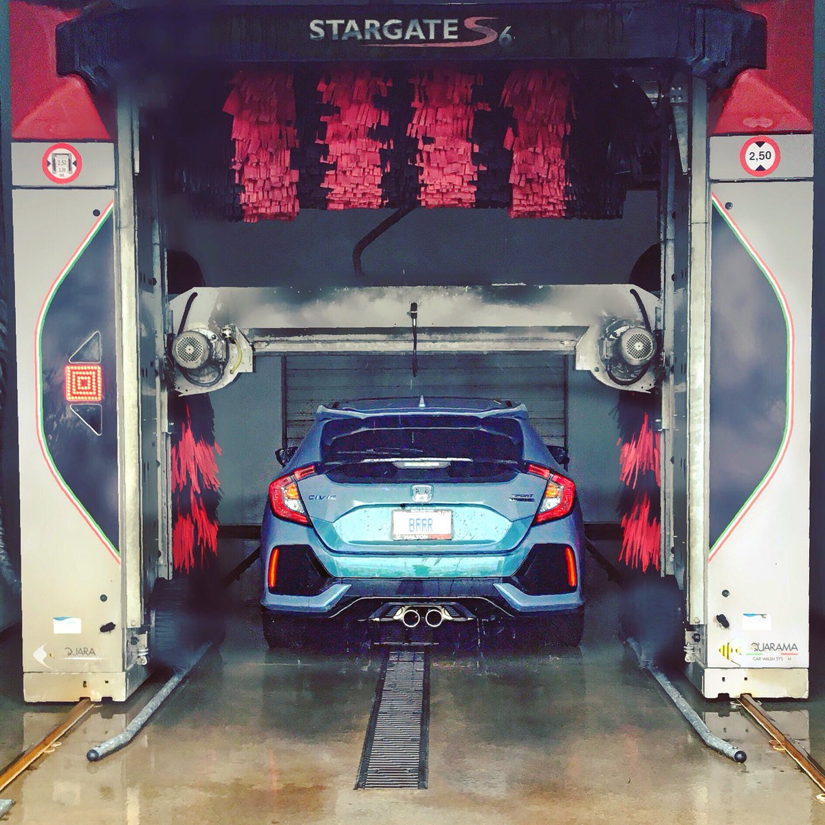 Caught in the shower!   

#BringOnSpring #Honda #civicnation #fastwheels #MeetHappy #Mississauga #Burlington #Oakville #WaterlooRegion #SaturdayThoughts #SaturdayMotivation