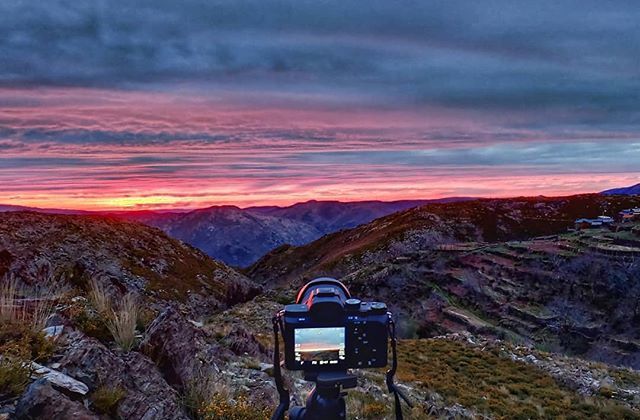 duarteixeira's tweet photo. A registar o nascer de mais um dia nas @montanhasmagicas 🌄📷 #Arouca #AroucaGeopark #MontanhasMagicas #Sunrise https://t.co/I0CNAmokTk https://t.co/BN6My50d1L