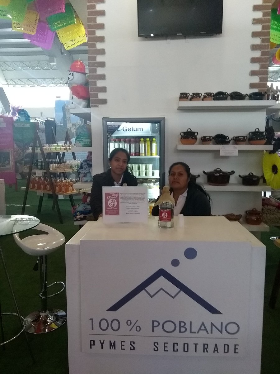eliz_valarm's tweet photo. Rudo Mezcal en la #FeriaDePuebla @JaimeGuzOroz @JaimeOropeza @SECOTRADE_Pue https://t.co/MVDvBOiF4C