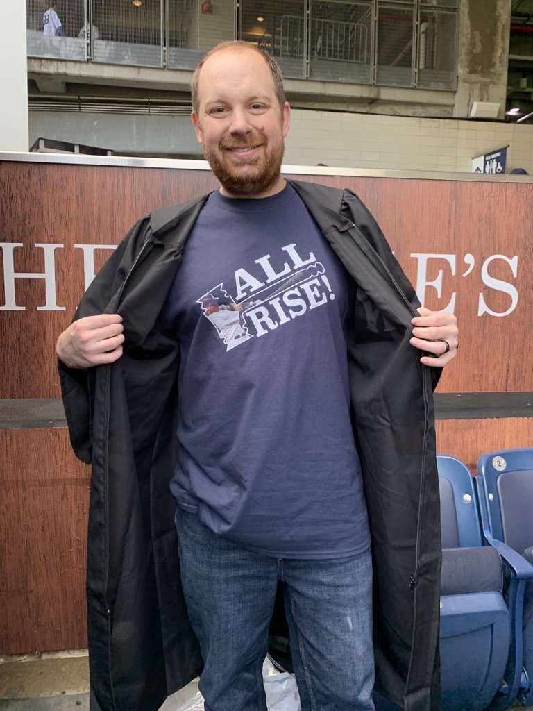baldvinny's tweet photo. If you want to sit in the #judgeschamber a Bald Vinny tee will give you an advantage RT @craigcaruso: #allrise shirt from @baldvinny and @BVsHouseofTs https://t.co/7SV9o0LnP6
#judgeschambers activated! https://t.co/ZGMxUt8U9d