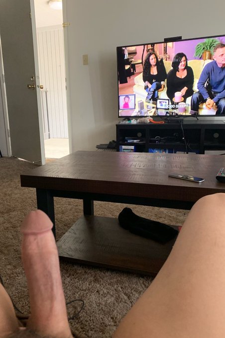 Is it bad that I jerk off with my front door open? https://t.co/MknrUjYDe1