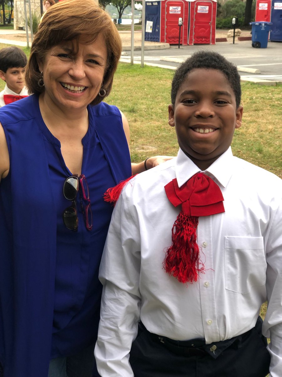 PattyKingsway's tweet photo. Ready to Dance! Ready to Perform! #EarthDaySA #Sinclair ⁦@KandiHousholder⁩ ⁦@staceysanders78⁩ #AlreadyAHit #ECProud! .⁦@ECISDtweets⁩ ⁦@SaltheEducator⁩ ⁦@PedagogyNinja⁩ https://t.co/b4QGADPsse