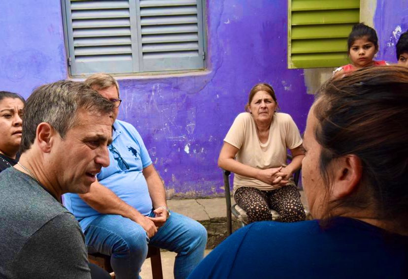 Es mucho el sacrificio y el esfuerzo que hacen Chany y un grupo de voluntarios. Todos tienen el corazón lleno porque acompañan y ayudan a 40 chicos y chicas en el Merendero y Copa de Leche IPV360.
#CórdobaMásFuerte