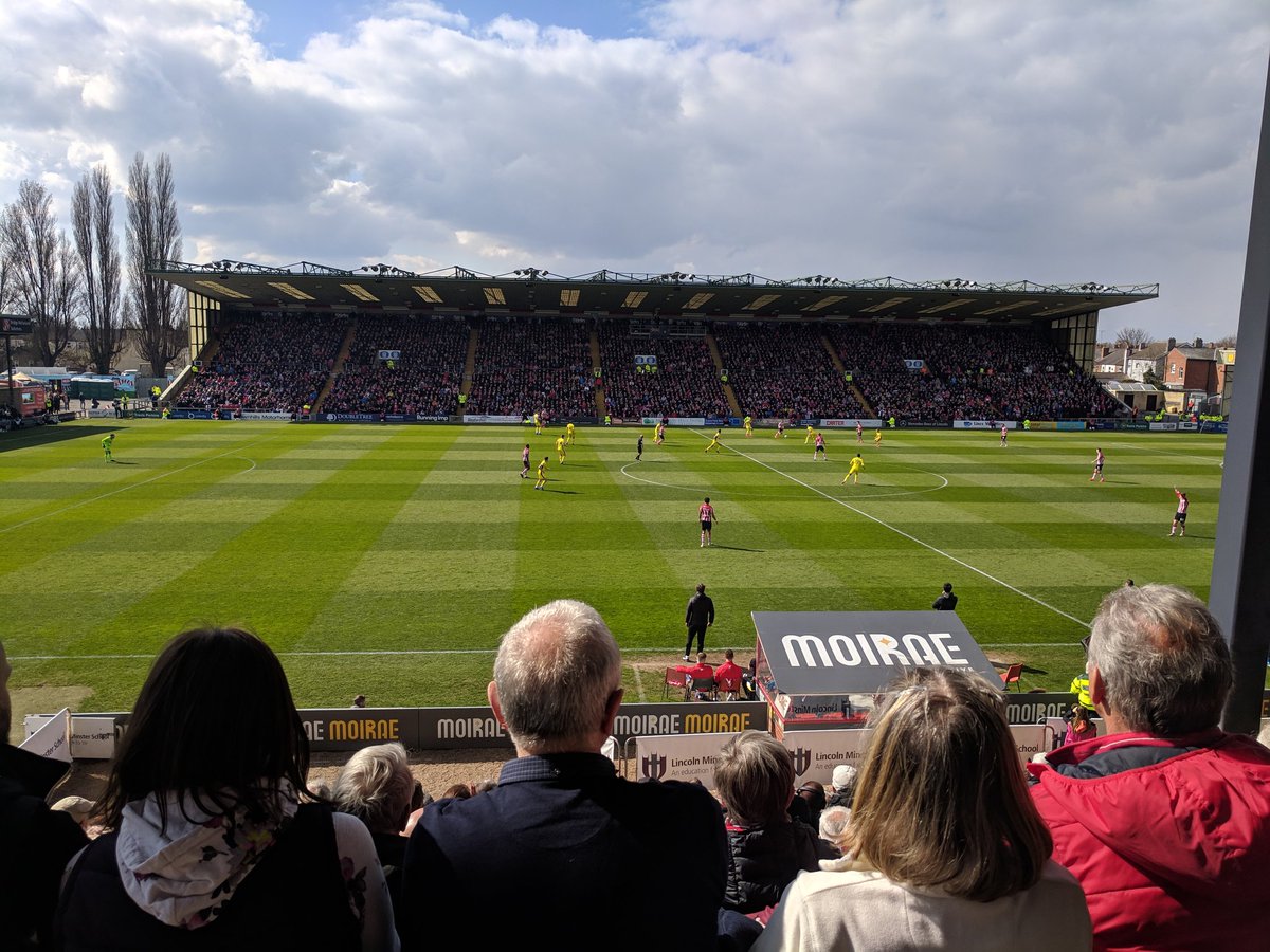 Armann_M's tweet photo. Made the trip down to watch Lincoln get promoted! Well deserved @LincolnCity_FC and thanks @elliotruffle for the ticket! #imps https://t.co/lIylpiZDzL