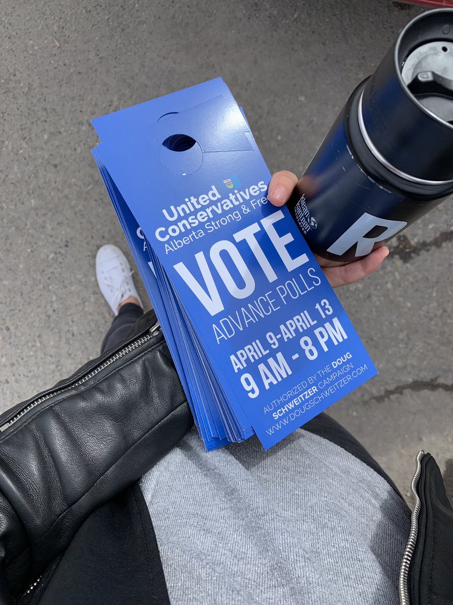 CalgaryElbowUCP's tweet photo. Today is the last day to vote in the #advancepolls . Our candidate is out for the 10am shift meeting our supporters and reminding everyone to vote in this important election. #ableg #abvote #abpoli #calgaryelbow #ucp https://t.co/LLguVMiPXd
