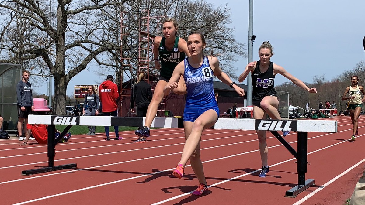 run__naz's tweet photo. In the Womens 3000m Steeplchase Brooklyn Duewul runs her first ever Steeplchase in a time of 12:32.94 to place 6th overall. Morgan Forney also ran her first ever Steeplchase in a time of 13:58.62. #RunNaz 😼🔥 https://t.co/AymD9KZkoD