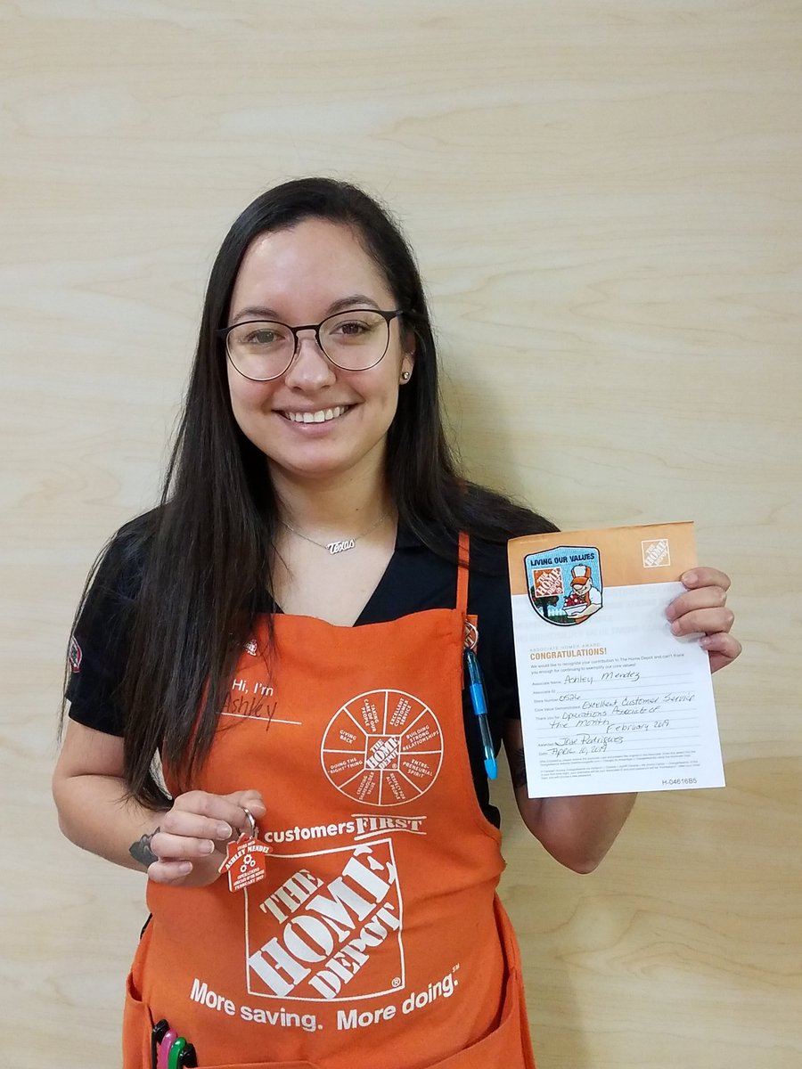 SandraE45050327's tweet photo. Congratulations Ashley, Operations Associate of the Month
@AnnMarieR777 
@jmr5723 
@je_raul08 
@joshualongori13 
@ChrisSaltlife43 https://t.co/EZ44UxMVvY