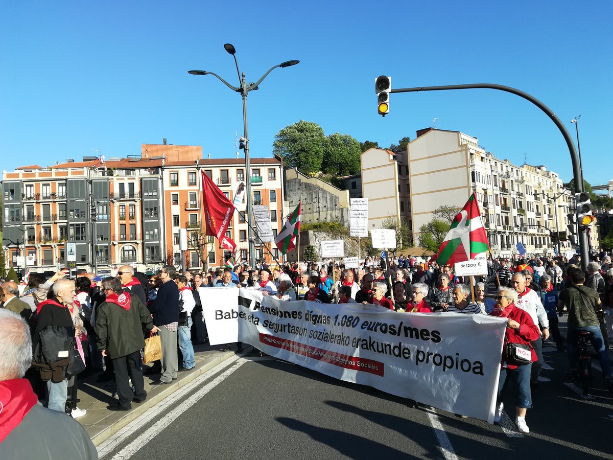 ¡En defensa de un sistema público de #pensiones! #pentsioDuinak #PensionesDignas #28A #28abril #Bilbao