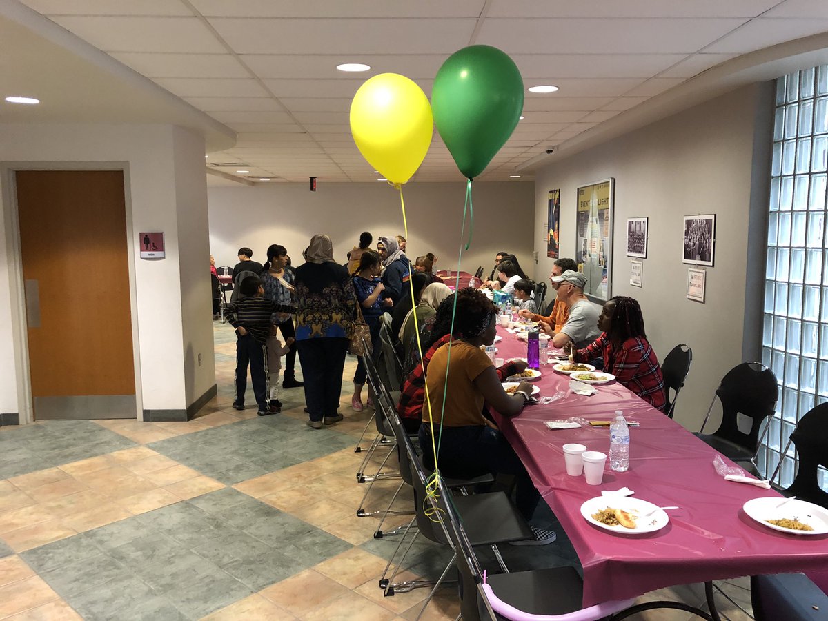 PresDriscoll's tweet photo. This is how people from around the world come to the table TOGETHER to learn, grow, and eat! #iupunityday #IUPproud #IndianaProud https://t.co/7xqeEjNvYn